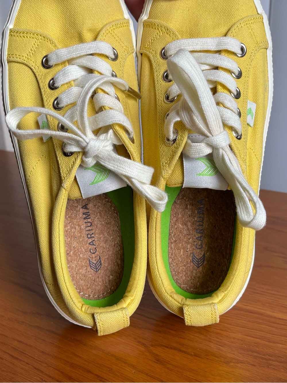 Cariuma Oca Low Canvas Sneakers Yellow Size 7 - Picture 14 of 15